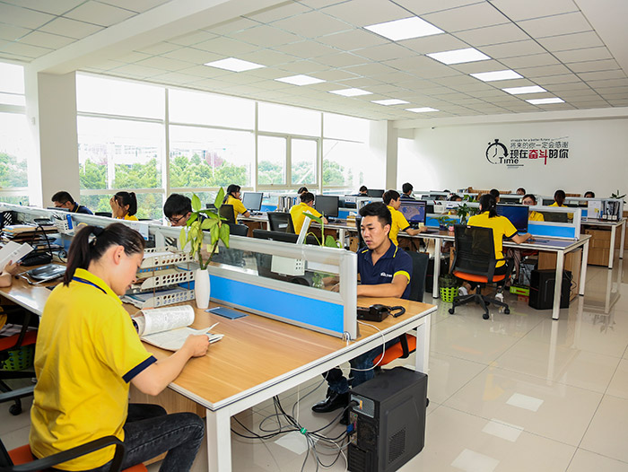 中卡物流辦公環境